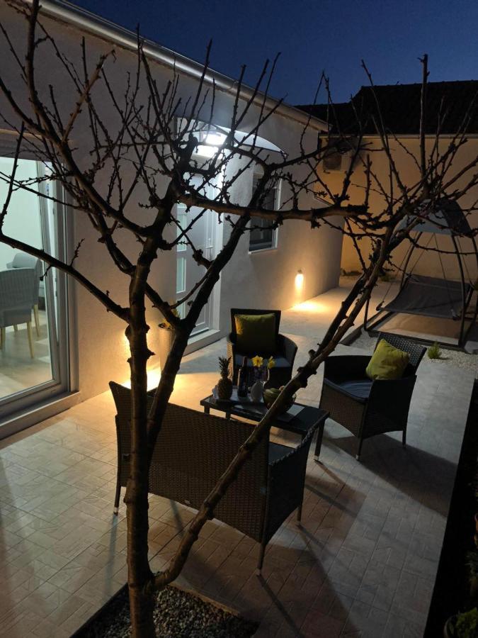 Apartman Ana Apartman Crno Kültér fotó